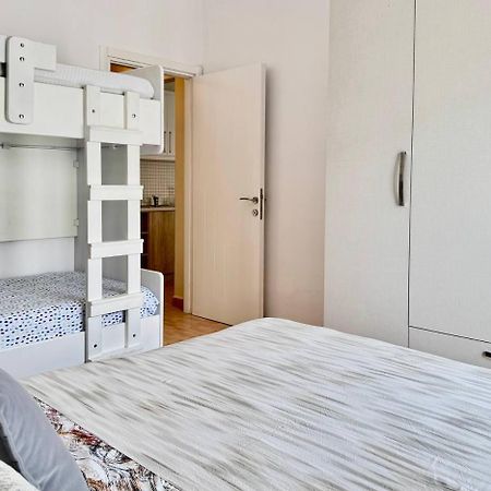 Your Comfy Apartment Sarande Bagian luar foto