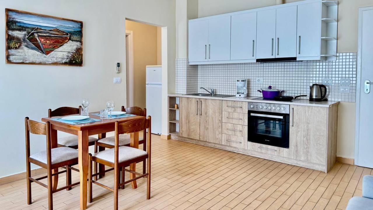 Your Comfy Apartment Sarande Bagian luar foto