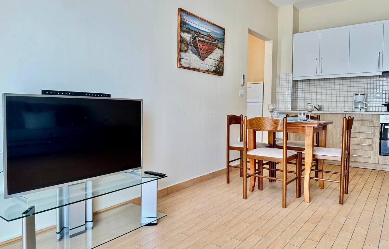Your Comfy Apartment Sarande Bagian luar foto
