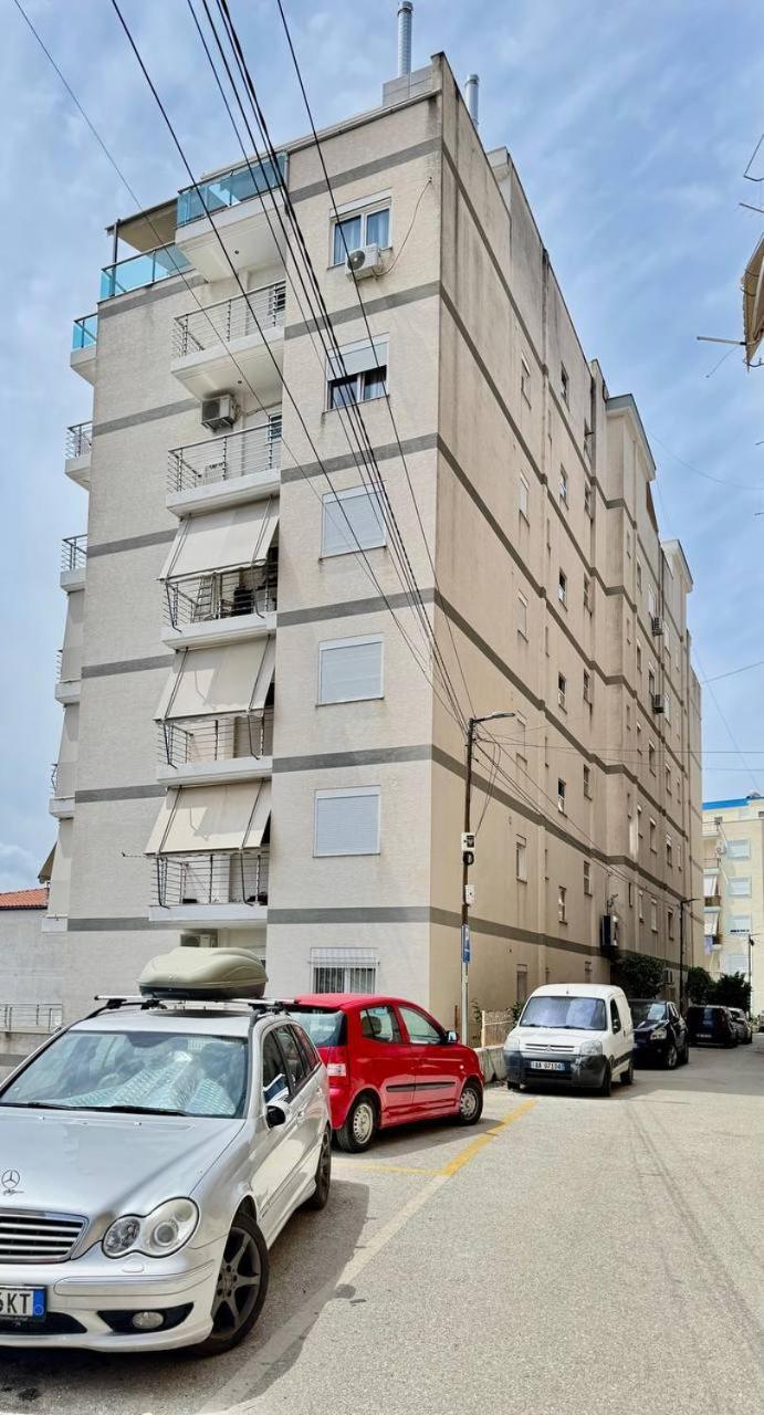 Your Comfy Apartment Sarande Bagian luar foto